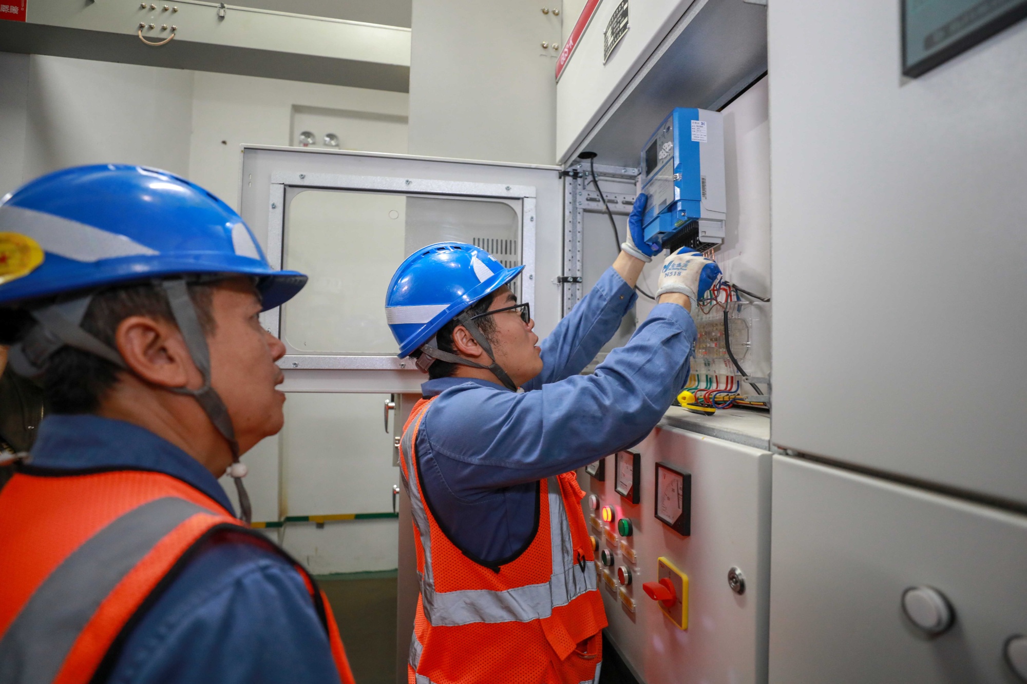 海南启动2000—2015年住宅小区电力抄表到户改造工作